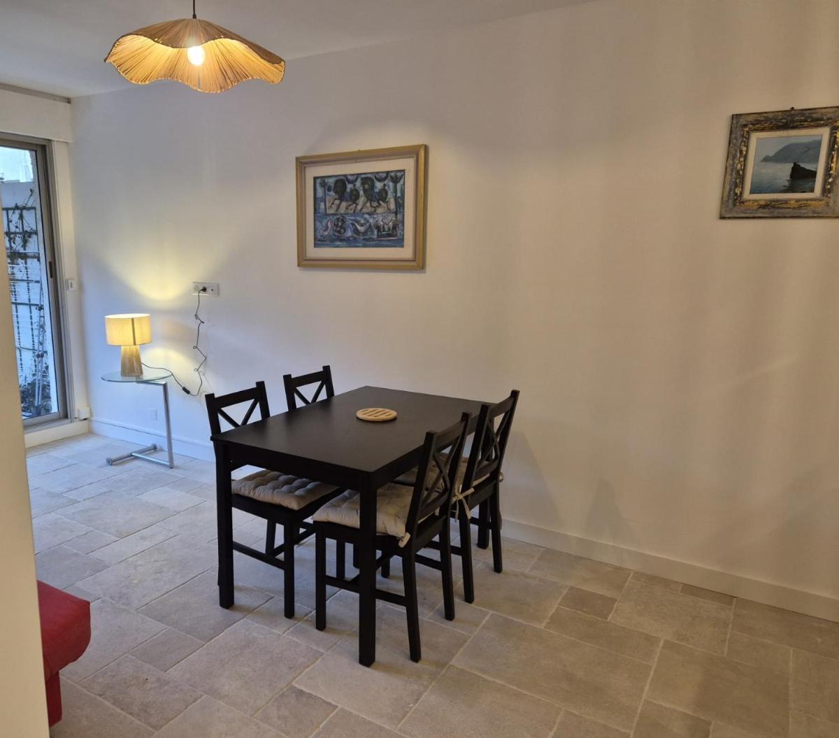 Image 2 of Apartment with terrace in the city center