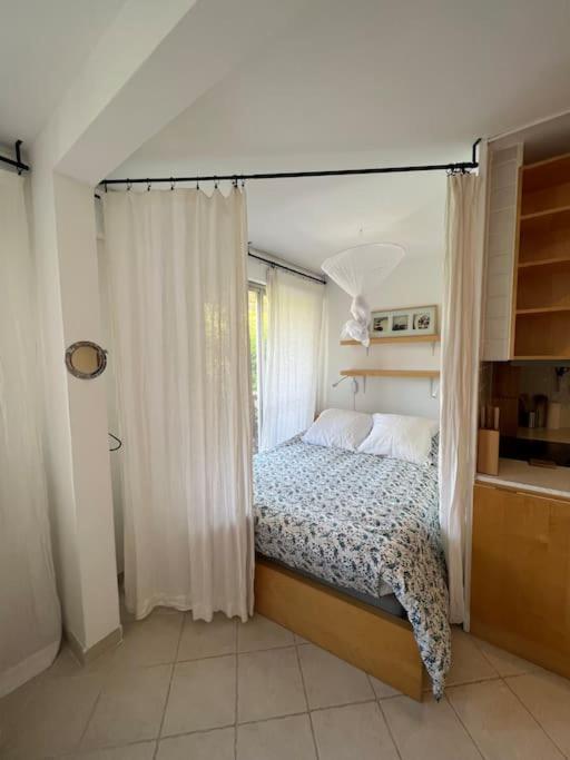 Image 5 of Appartement avec jardin au coeur de Saint-Tropez.