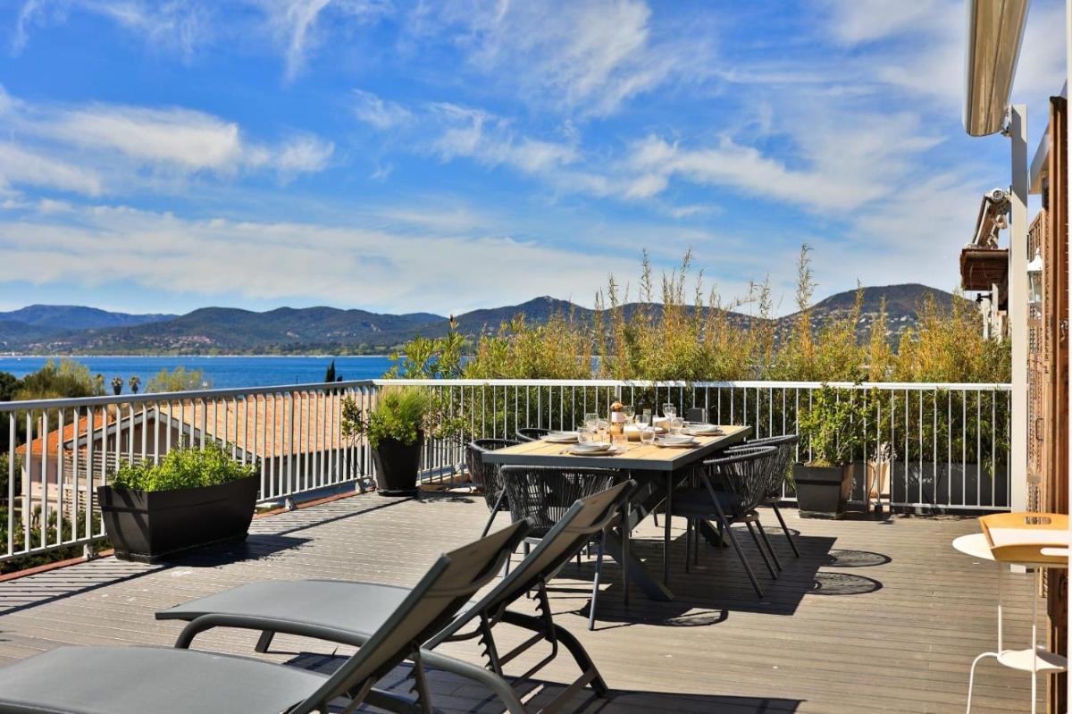 Image 4 of Appartement avec toit terrasse équipé au centre Saint Tropez vue mer