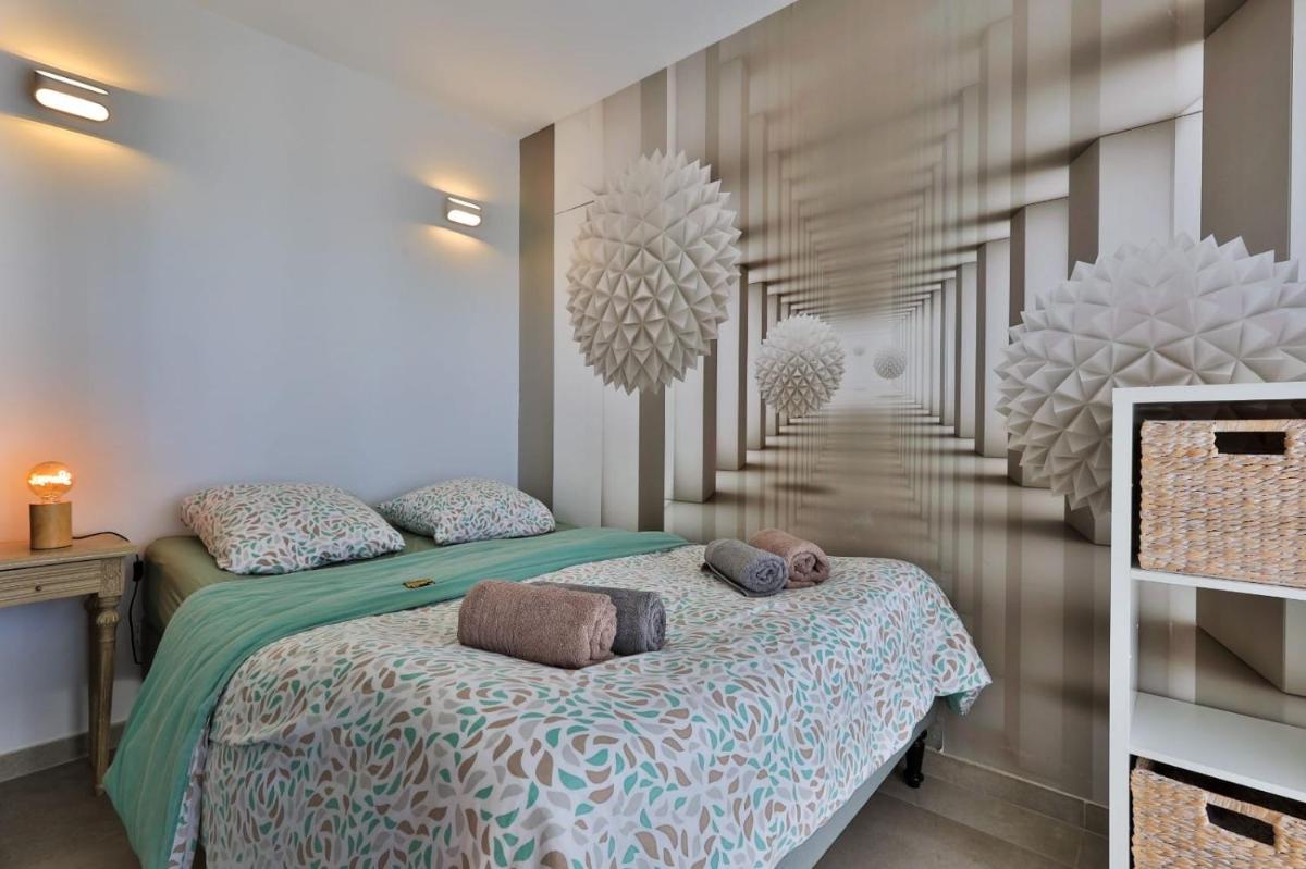 Image 5 of Appartement avec toit terrasse équipé au centre Saint Tropez vue mer