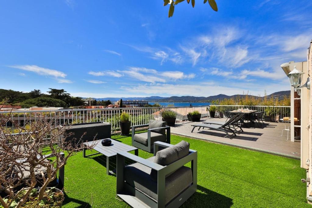 Image of Appartement avec toit terrasse équipé au centre Saint Tropez vue mer