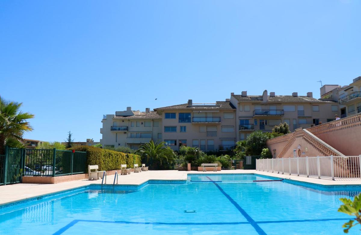 Image 1 of Apt sur 2 niveaux avec terrasse à Saint-Tropez
