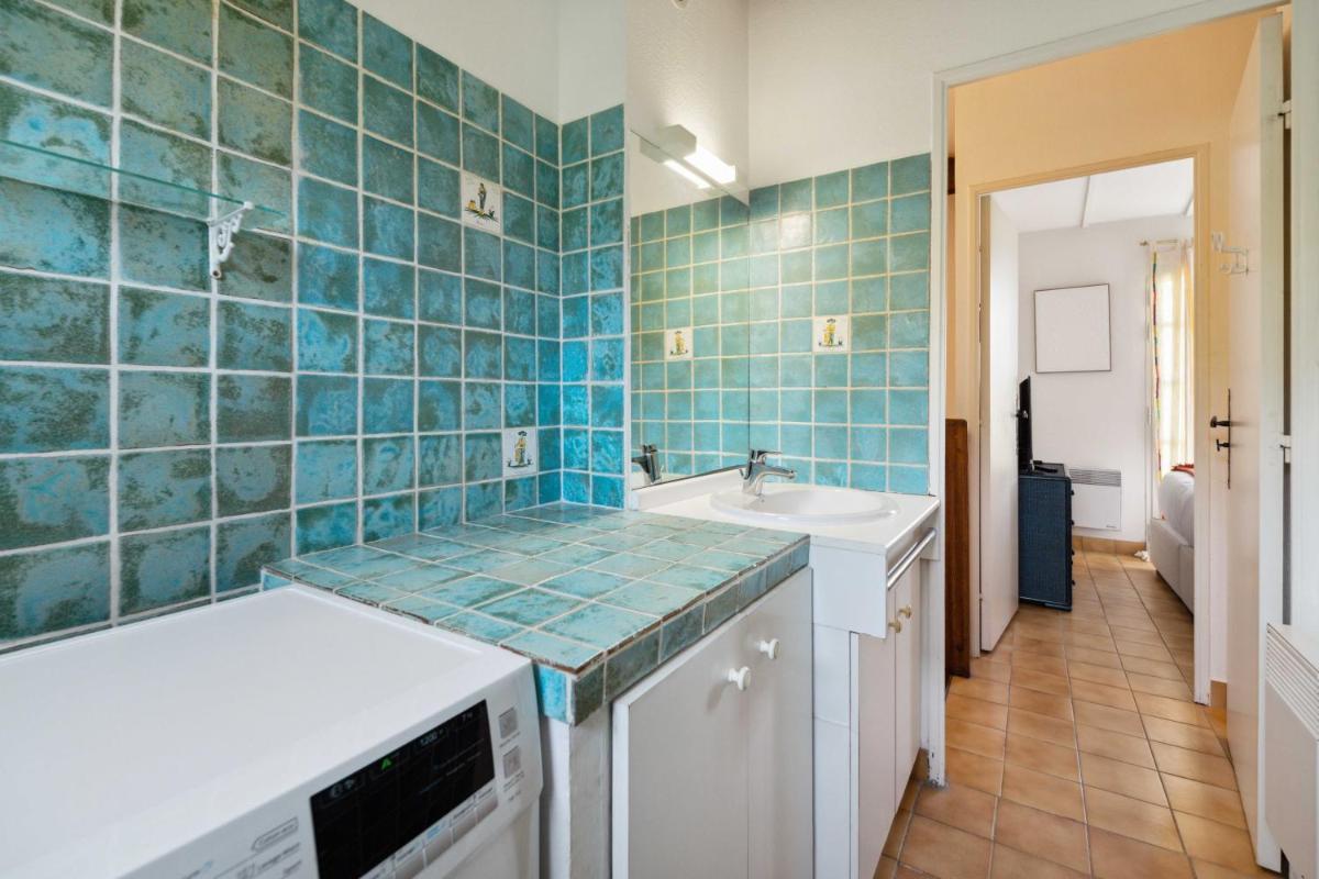 Image 2 of Cazet Cozy – 2BR 6P – Estate with Pool Gassin