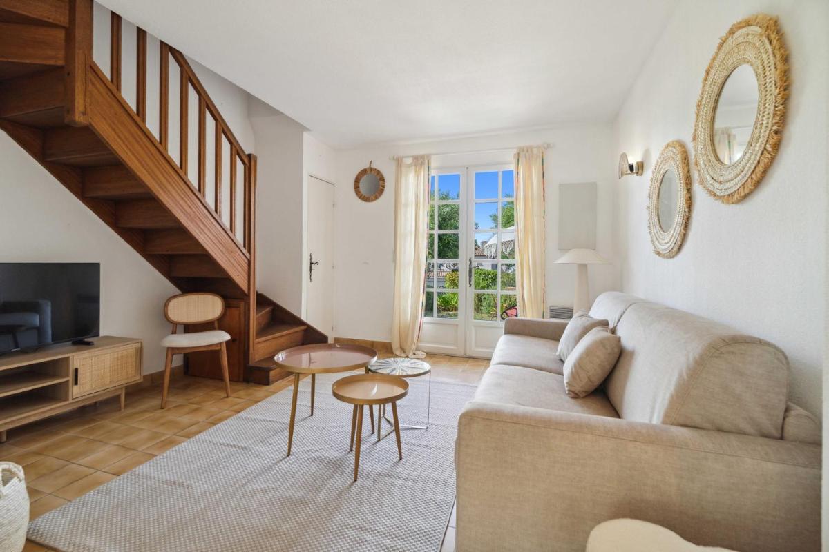 Image 4 of Cazet Cozy – 2BR 6P – Estate with Pool Gassin