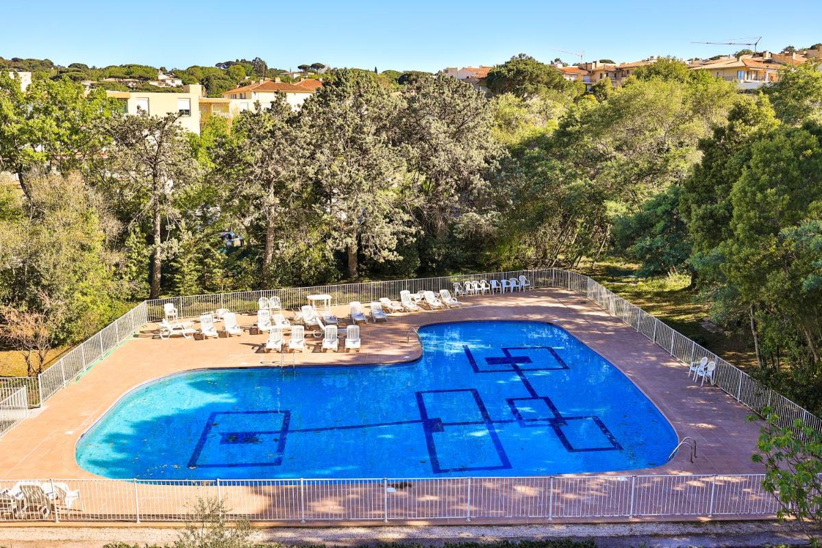 Image 6 of Centre St Tropez – 2 Pièces -Clim Piscine Parking