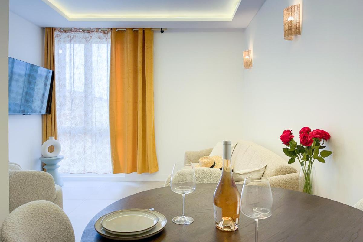 Image 2 of Idéal Appartement sur le Port – VIP