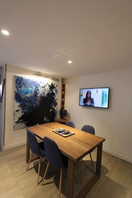 Image 3 of Jolie appartement avec véranda proche de la place des lices