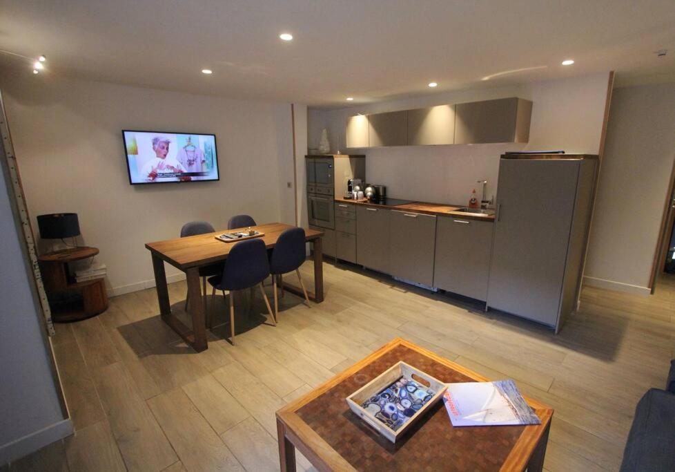 Image 4 of Jolie appartement avec véranda proche de la place des lices