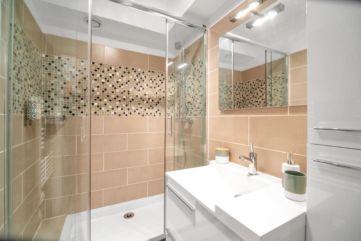 Image 2 of Luxury apartment 200 meters from Place des Lices