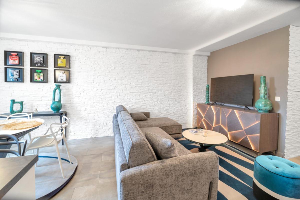 Image 4 of Luxury apartment 200 meters from Place des Lices