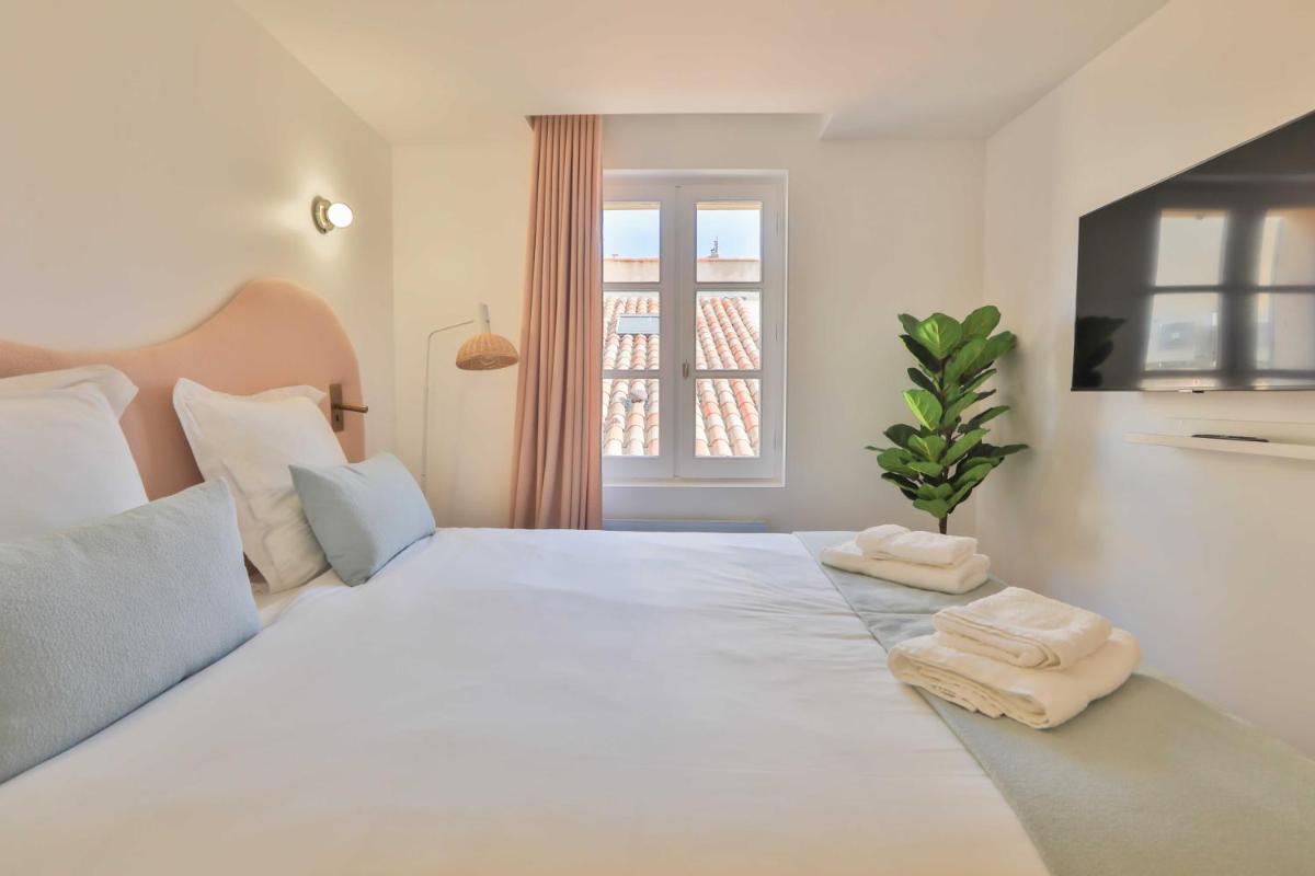 Image 1 of Nice 2 bed flat – Hyper centre St Tropez