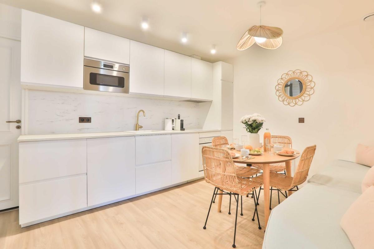 Image 3 of Nice 2 bed flat – Hyper centre St Tropez