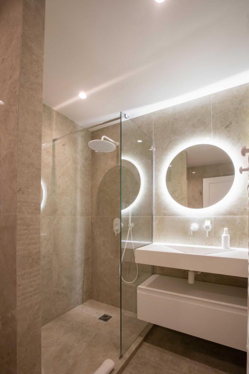 Image 6 of Nice 2 bed flat – Hyper centre St Tropez