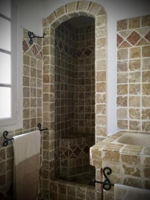 Image 4 of Petite maison mitoyenne au cœur de Saint tropez