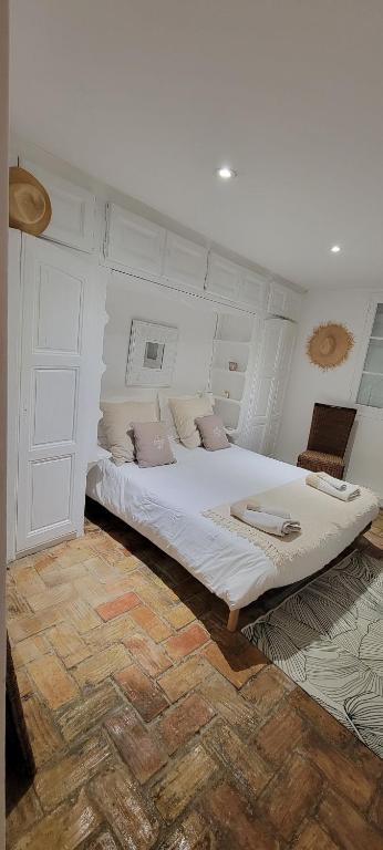 Image of Petite maison mitoyenne au cœur de Saint tropez