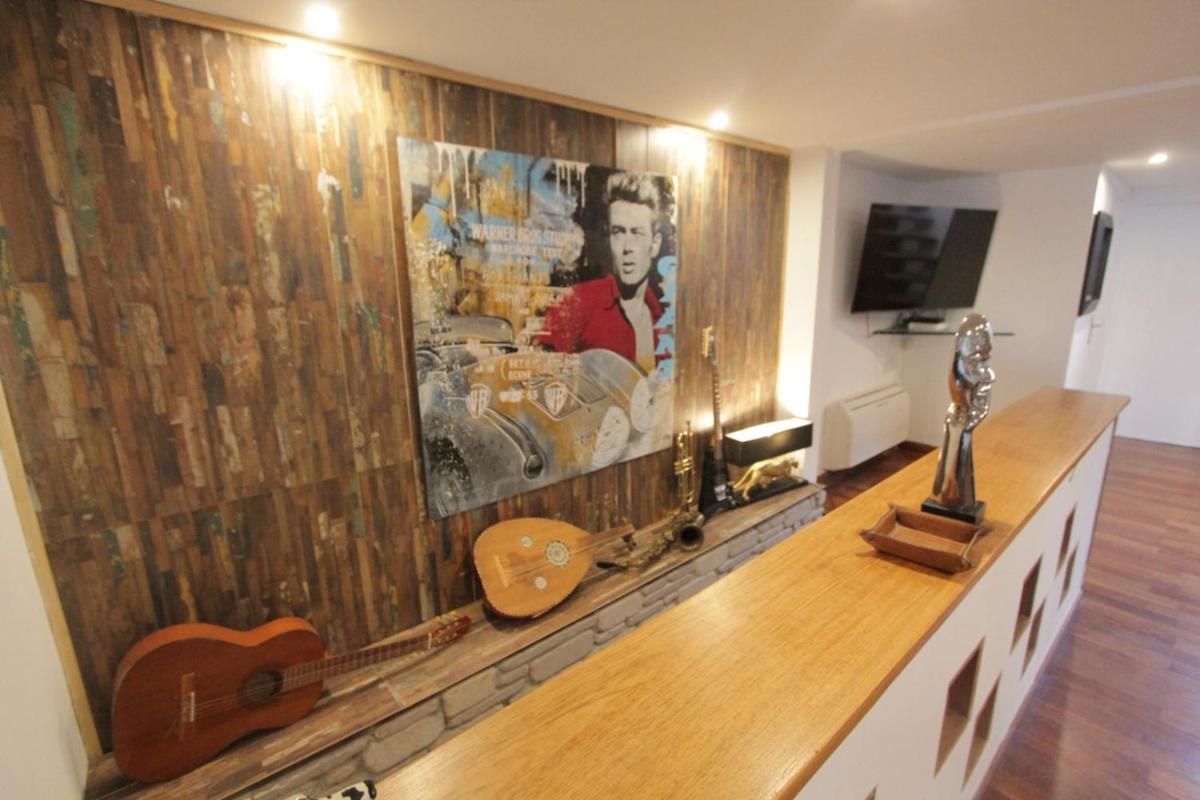 Image 3 of Ravissant loft dans le centre de Saint-Tropez