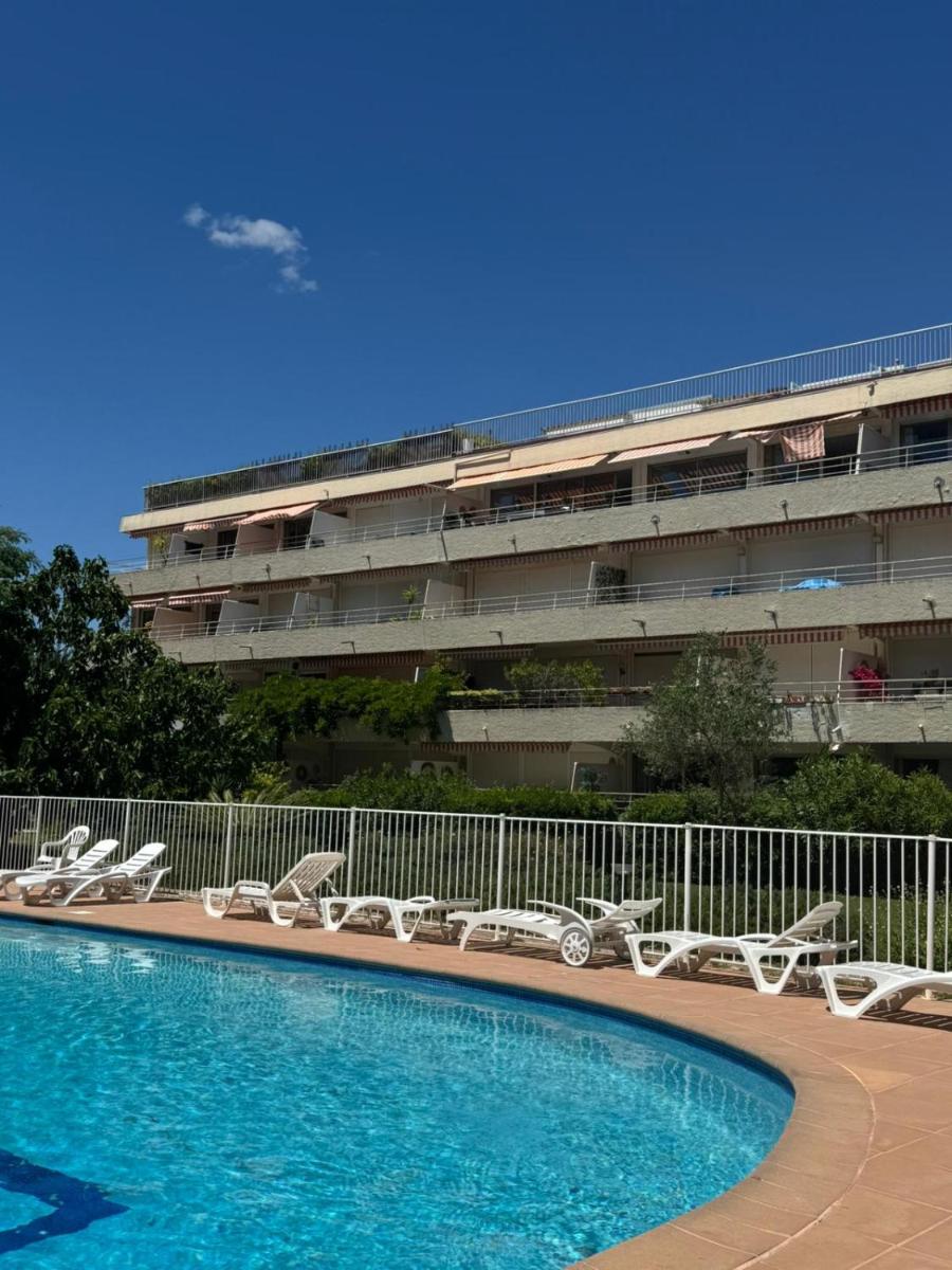 Image 6 of Studio in Saint tropez, swimming pool and parking