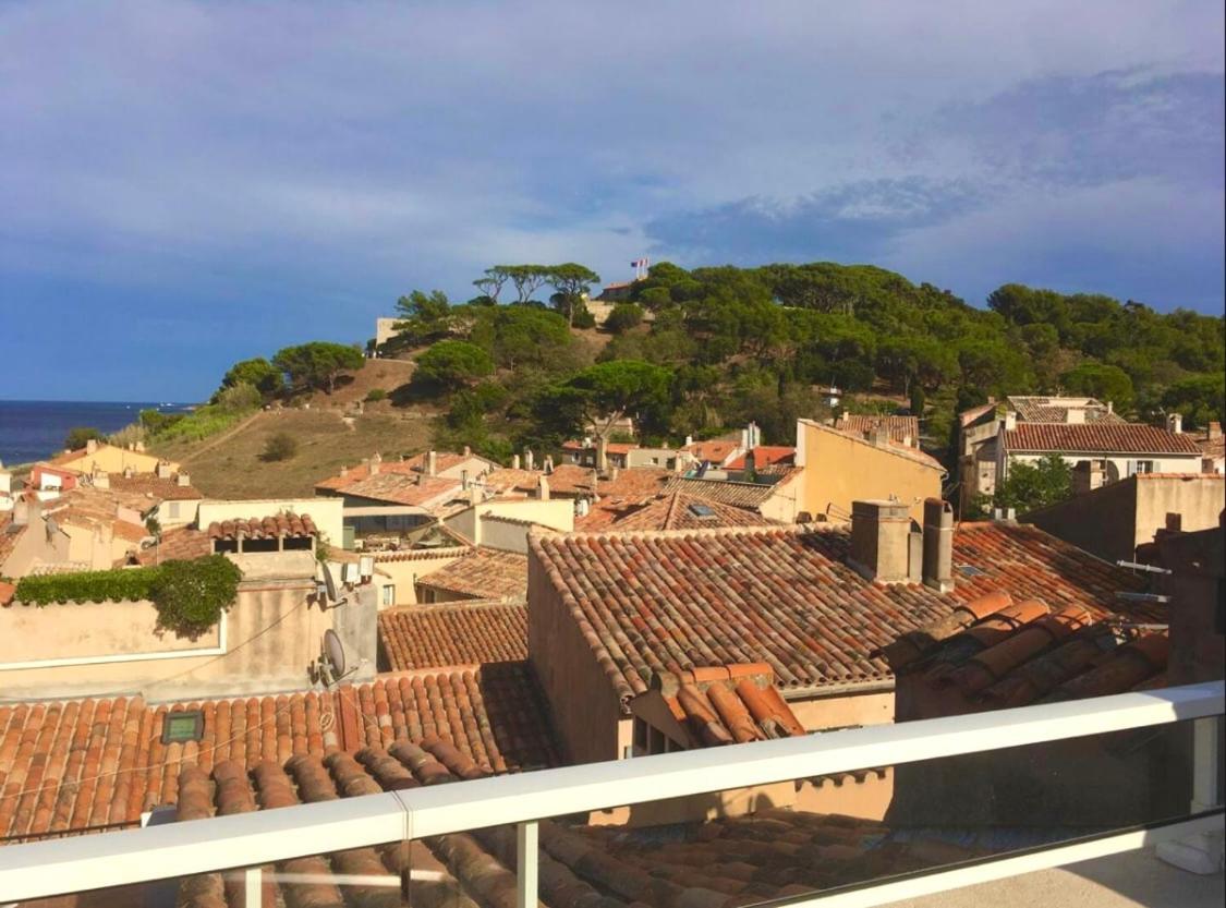 Image 1 of Sur le toit de Saint-Tropez