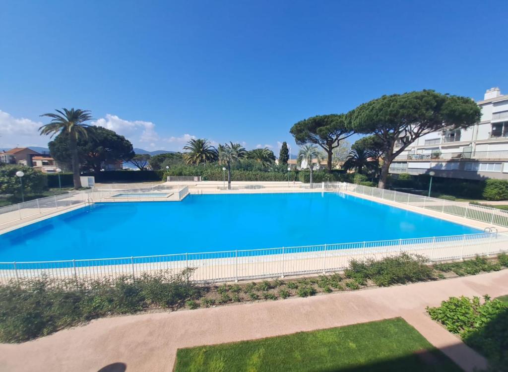 Image of TROPCOQ – Au coeur de St-Tropez – Studio cabine pour 2 personnes