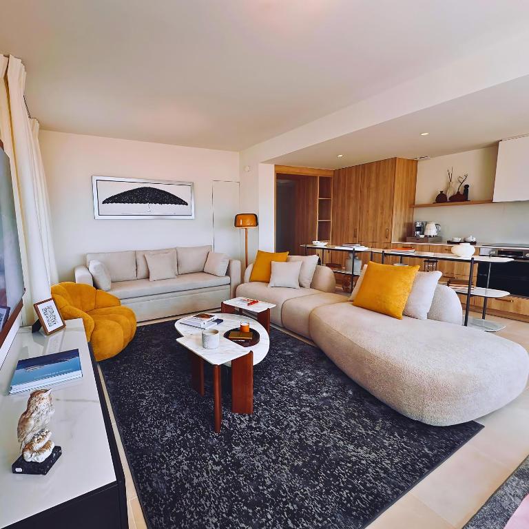 Image of VILLTAK SAINT-TROPEZ by VILLTAK Collection