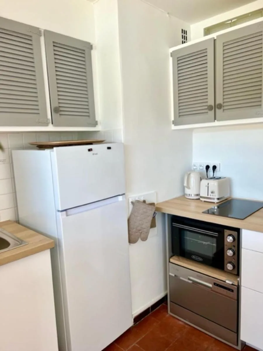 Image 6 of 35m With Pool For Couple In Saint Tropez