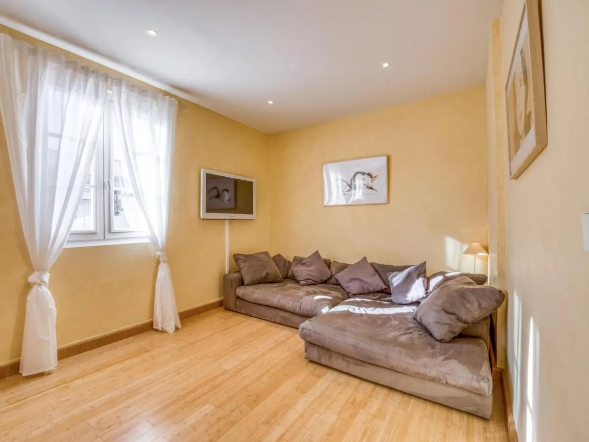 Image 5 of Apartment Boulevard Louis Blanc-1 by Interhome
