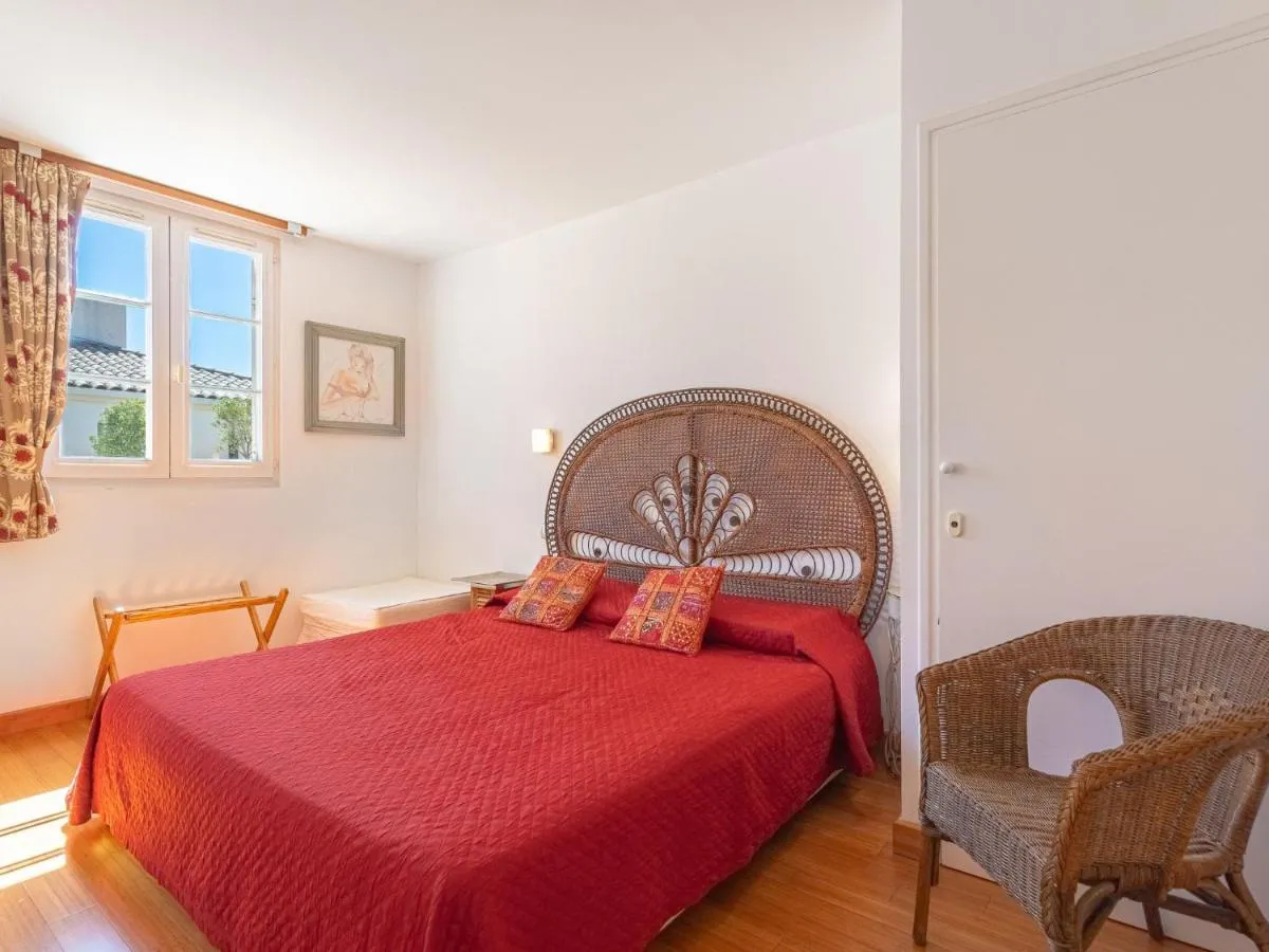 Image 2 of Apartment Boulevard Louis Blanc-2 by Interhome