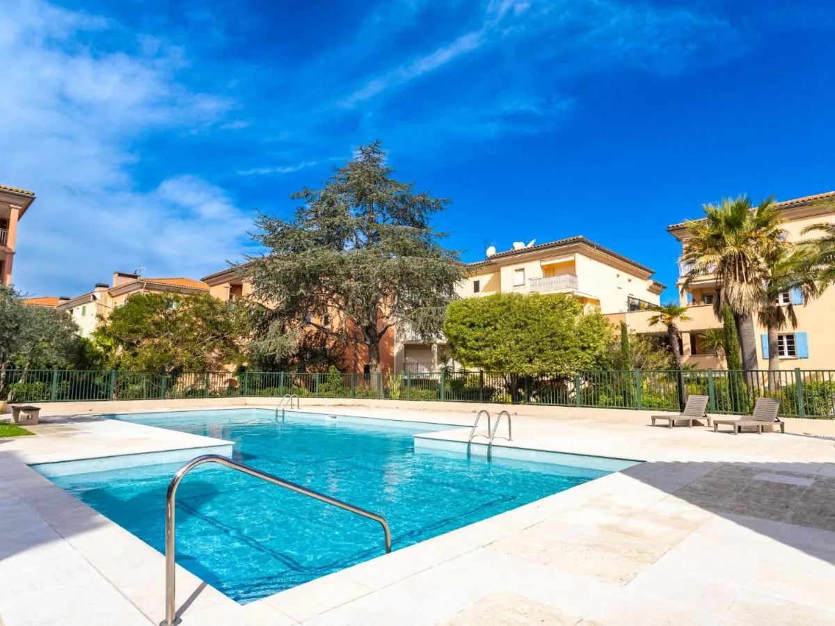 Image 4 of Apartment Le Clos Sainte Anne by Interhome