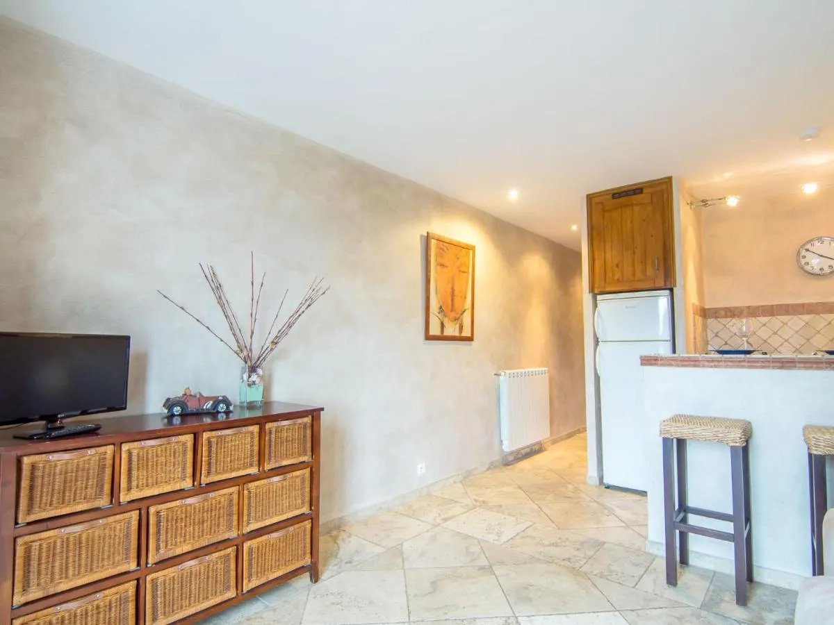 Image 6 of Apartment Les Carles by Interhome