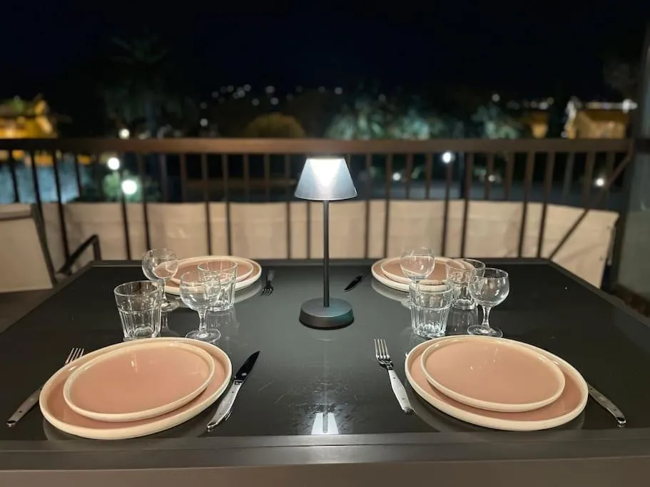 Image 6 of Appartement 60m2 piscine au coeur de Saint-Tropez