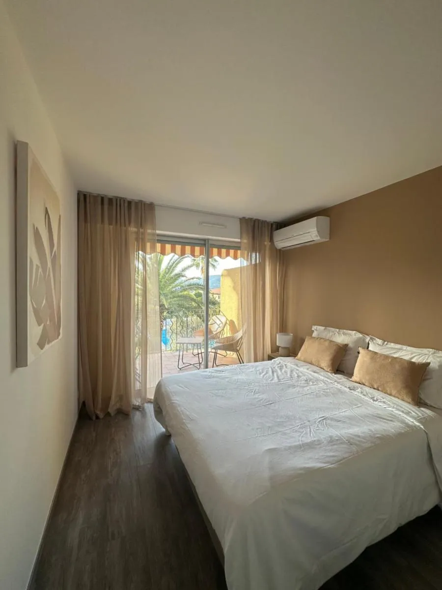 Image 5 of Appartement dans résidence avec piscine