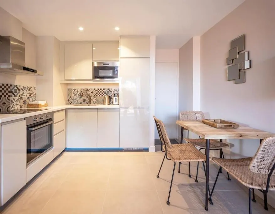 Image 4 of Appartement entièrement rénové avec Terrasse