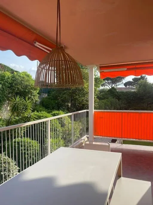 Image 1 of Appartement, piscine, terrasse, clim, Saint-Tropez