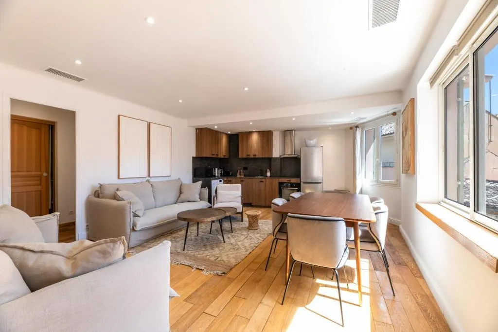 Image of Appartement place des lices