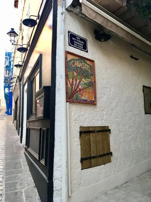 Image 4 of Beautifully Bright Apartment in Old Town Saint-Tropez