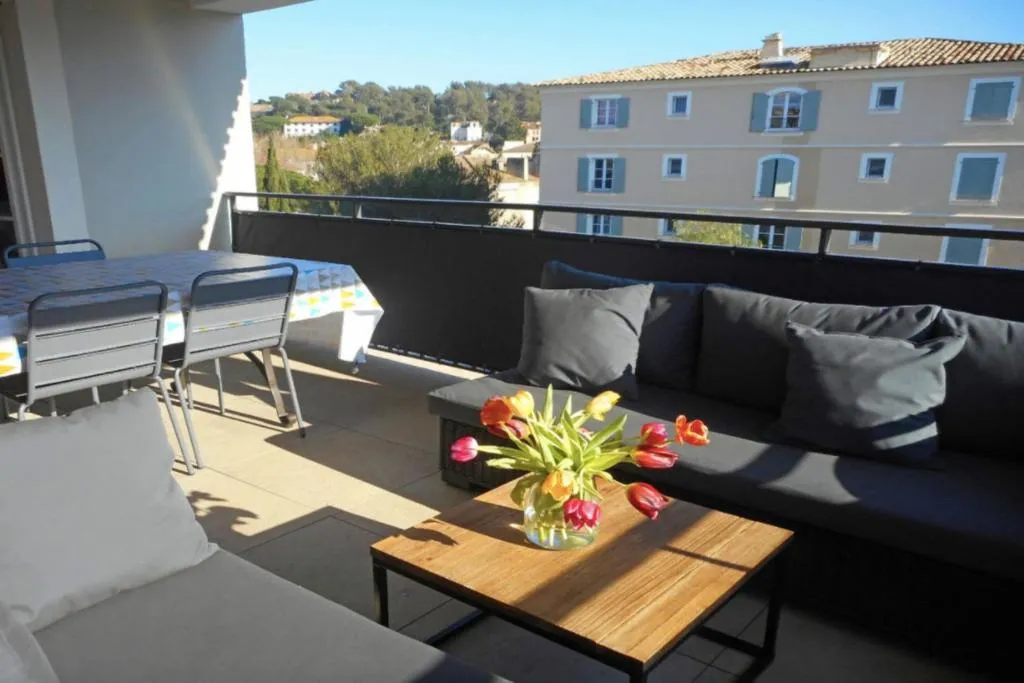 Image of Bright Flat In The Heart Of Saint Tropez
