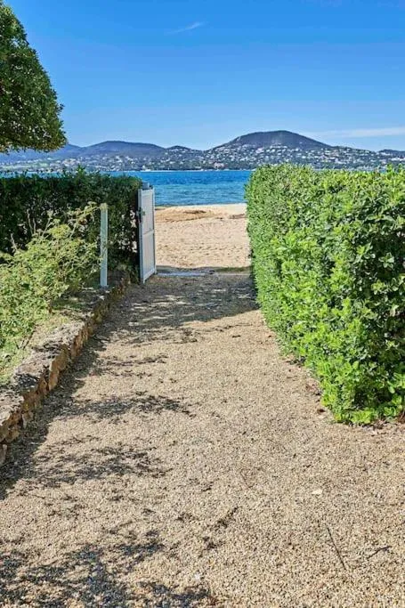 Image 6 of By the Beach – Beautiful apartment 2 bedrooms – Saint-Tropez – Sea View – Garage
