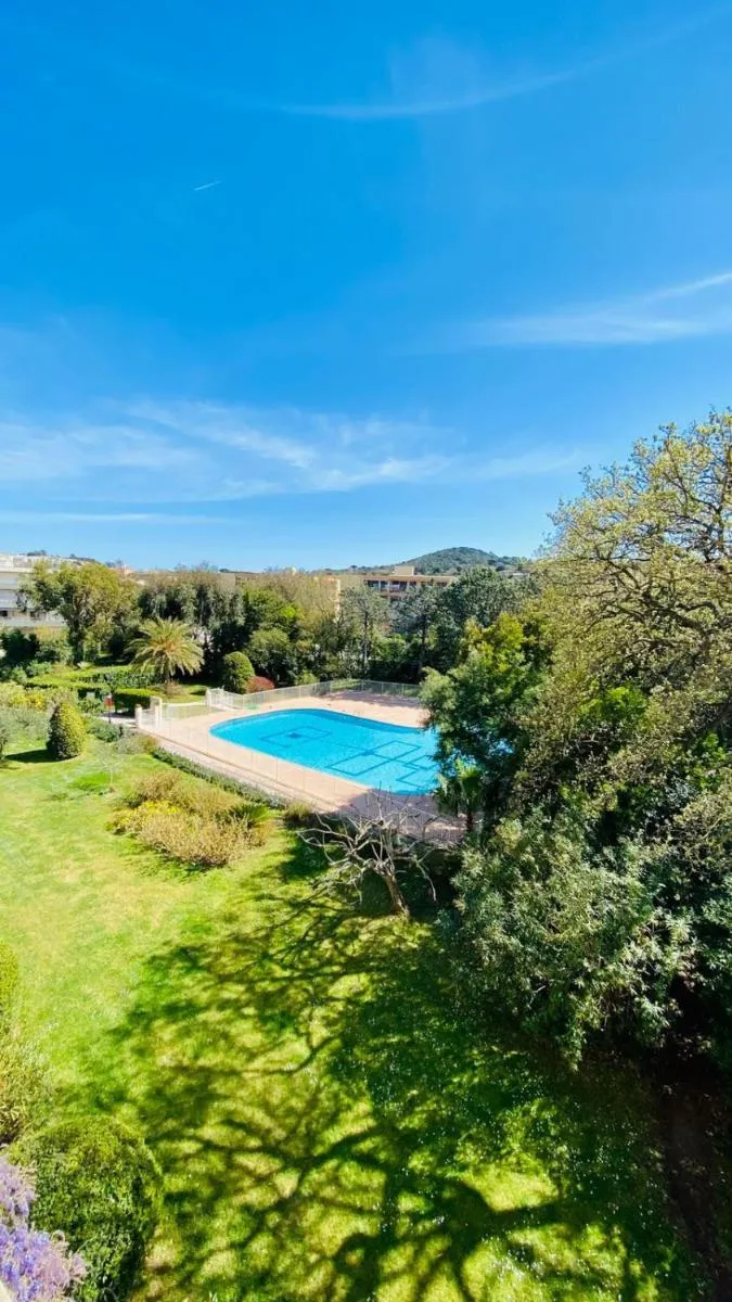 Image 3 of Charming Studio With Pool In Saint Tropez