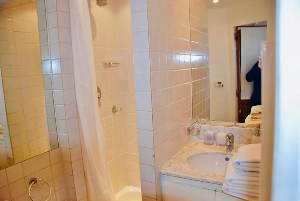 Image 5 of Charming duplex in the heart of the village – Charmant duplex au coeur du village –