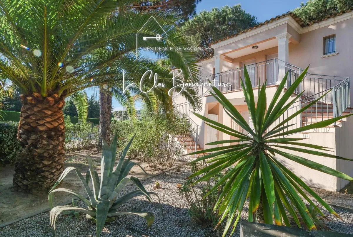 Image 2 of Clapotis des Flots St Tropez XII