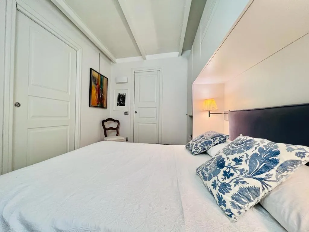 Image 4 of ComeCasa Entire House near Port – Two Bedrooms