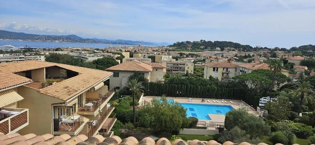 Image of Cozy studio with balcony and communal pool