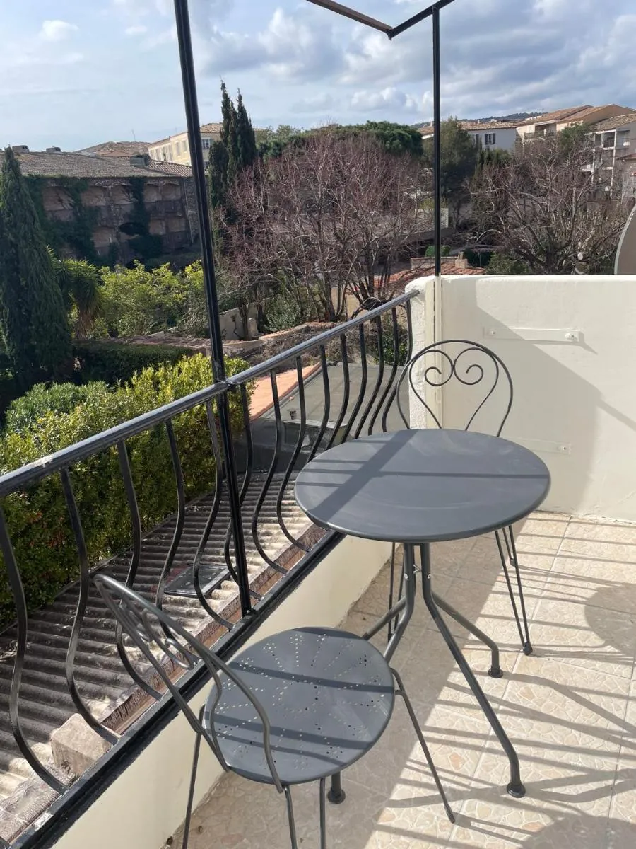 Image 3 of Duplex place des lices