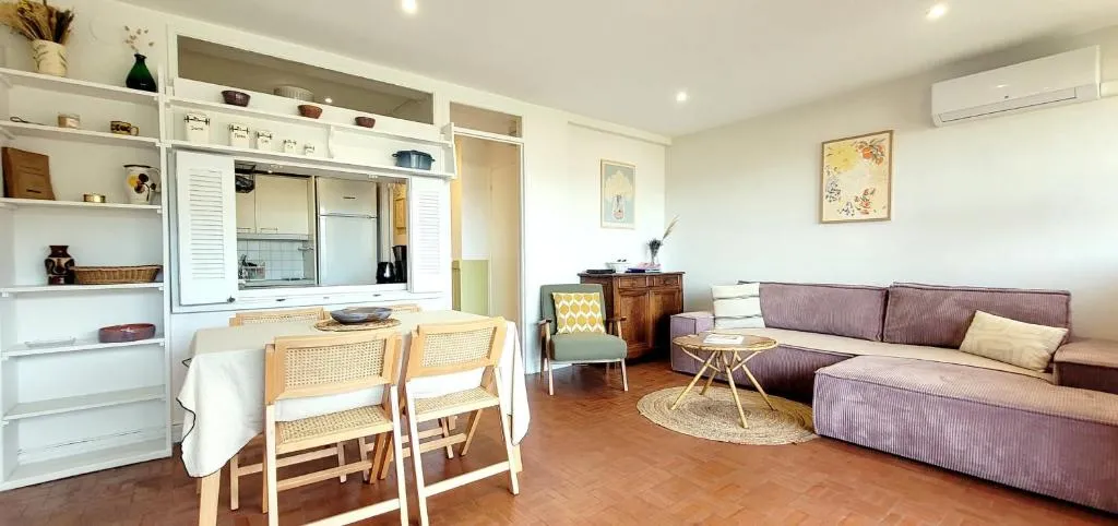 Image of Family nest overlooking the Gulf of Saint-Tropez