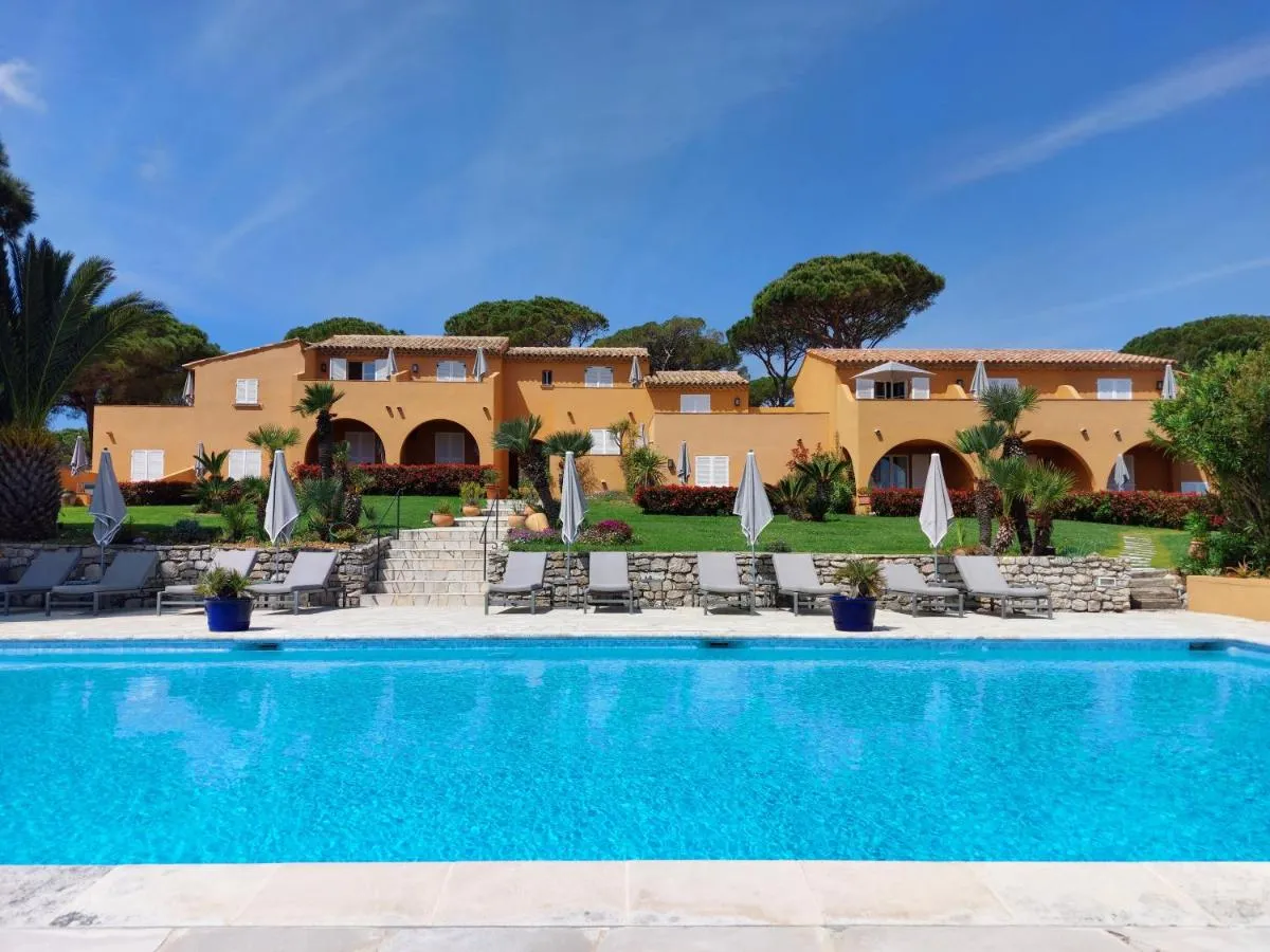 Image 3 of Hôtel les Bouis – Vue mer