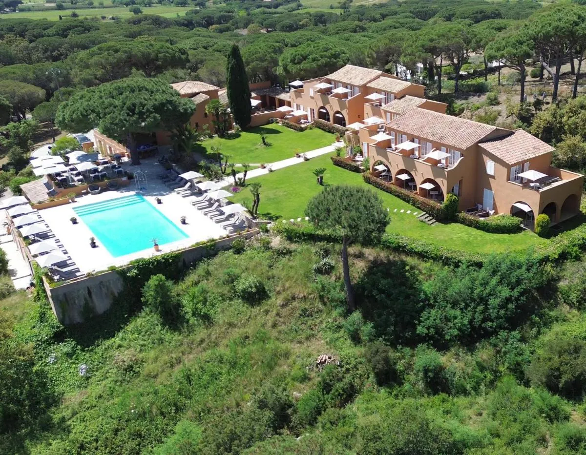 Image 1 of Hôtel les Bouis – Vue mer