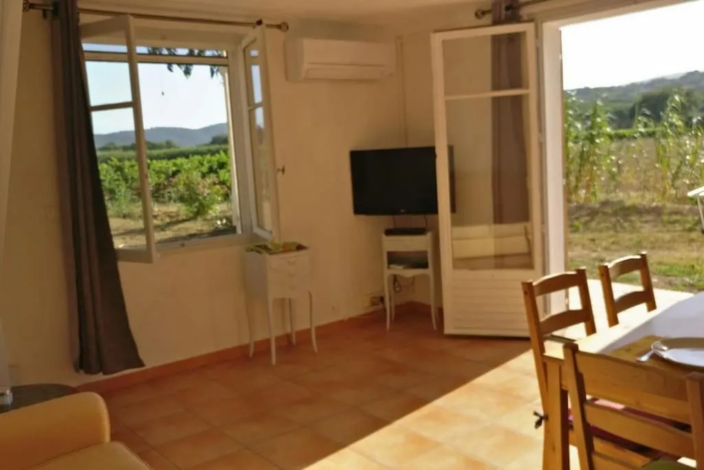 Image of LES VIGNES ET LA PINEDE PRES DE LA PLAGE