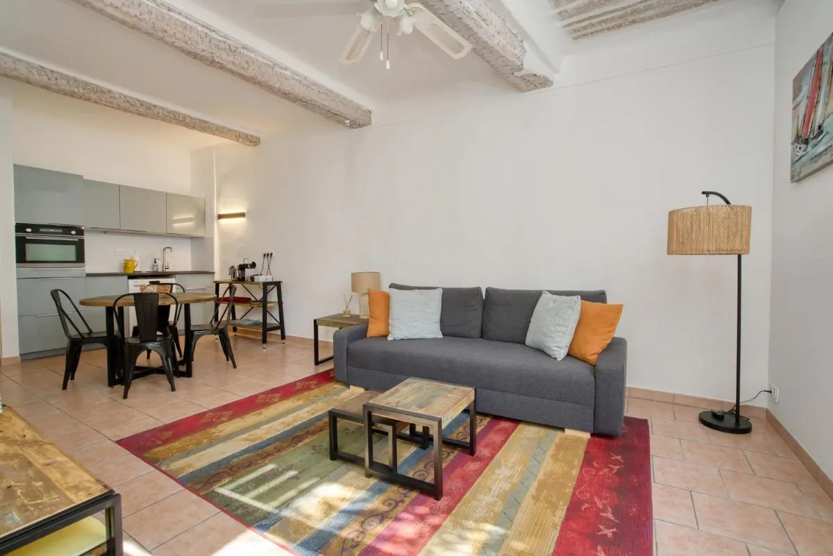 Image 1 of L’atelier du Portail 9