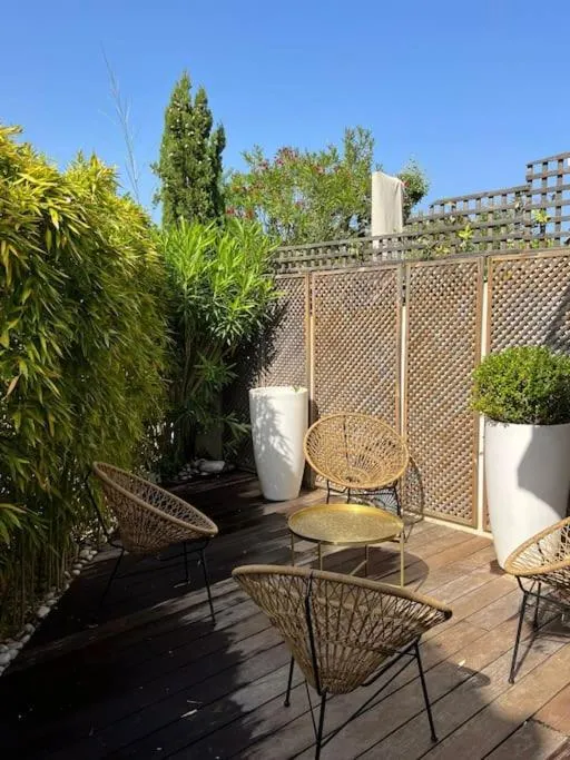 Image 6 of L’atypique : 2 chambres // Piscine // parking