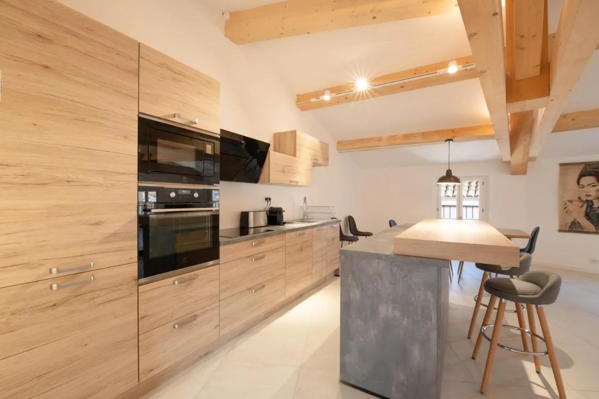 Image 2 of MAISON MARTINE